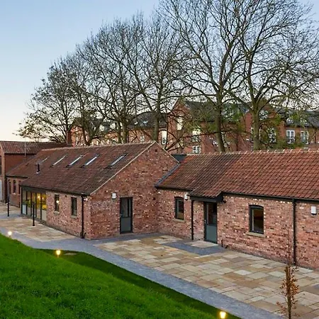 5 Monkbar Mews - Uk2694 *